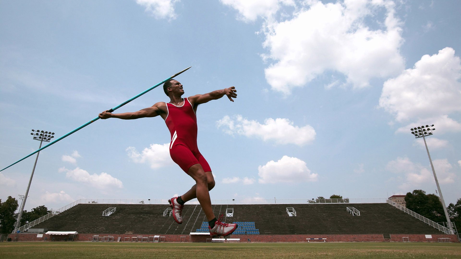 米兰体育在线下载-塔特精准的传球和视野，给袋鼠队带来全新战术打法
